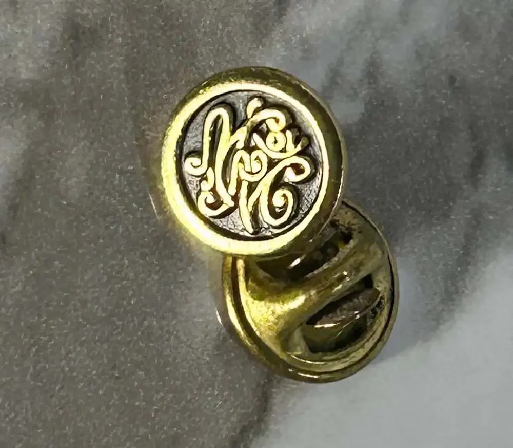 Weight Watchers lapel watchers